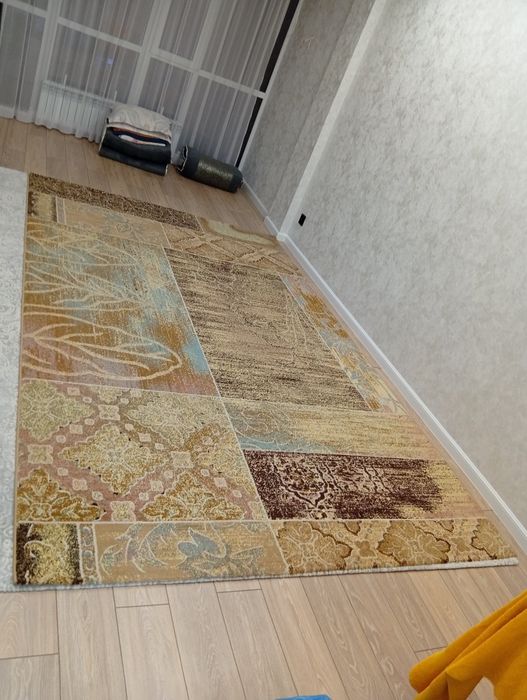 Продам ковёр 2.5×3.5