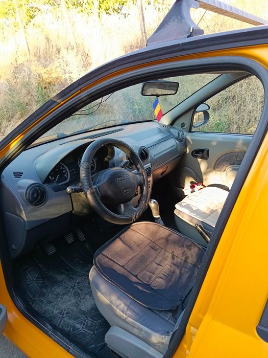 Autoturism Dacia Logan