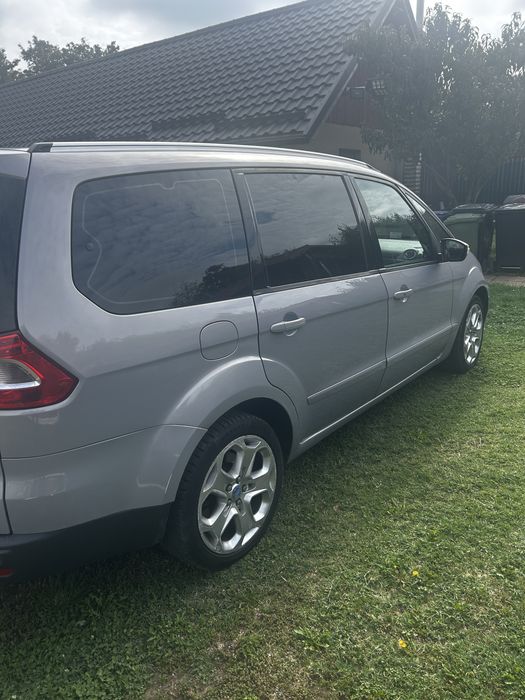 Vand ford galaxy 2012