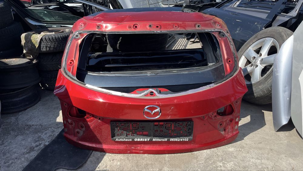 Багажна врата Mazda 3 2013-