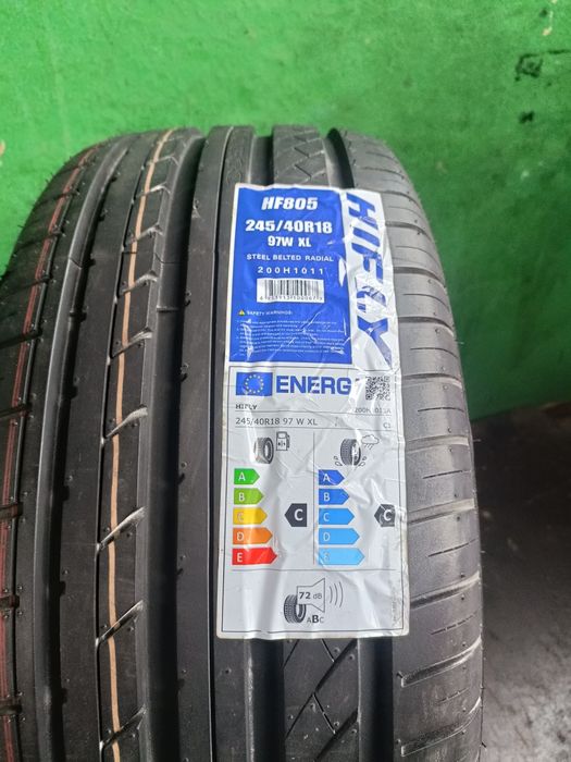 Шины новые  245/40 R 18
