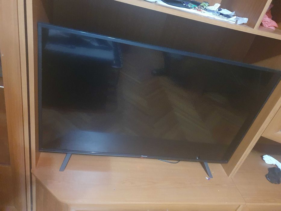 Plasma hisense folosita 2 luni diagonala 80 cm