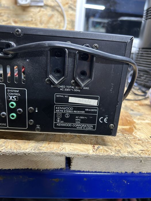 Statie Kenwood  .