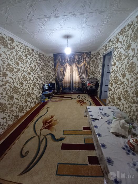 Продается 2х ком кв в Чирчике 4 этаж 4 мкн в доль дороги