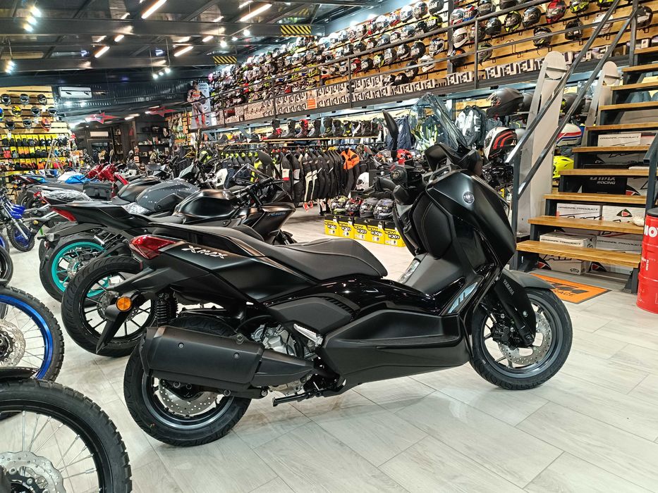 Yamaha XMax 300 TechMax nou PROMO-  prin EST BIKE Campina