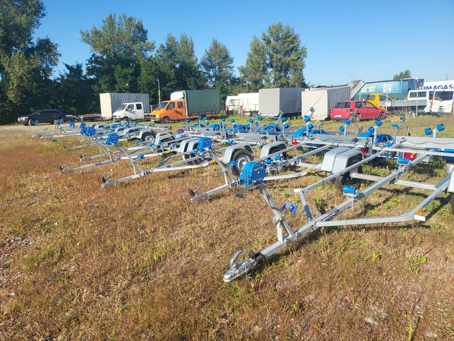 Peridoc  Niewiadow  (barca skyjet) P400 4 m 450 kg 5000 lei