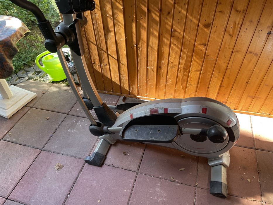 Vand stepper , marca Kettler , in stare de functionare .