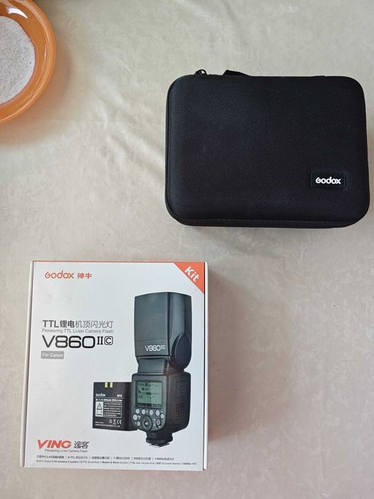 Blituri Godox V860 II C,  Godox AD200 Wistro si trigger Godox X-Pro C