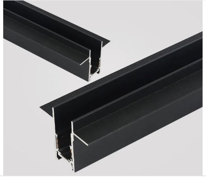 Магнитный рельс для освещения хай тек нового поколения