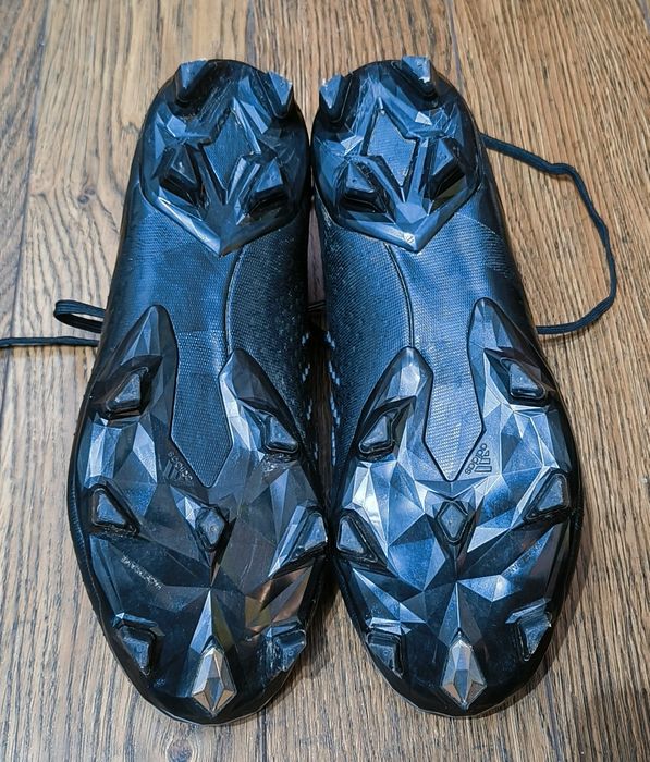 Ghete fotbal adidas predator accuracy 1