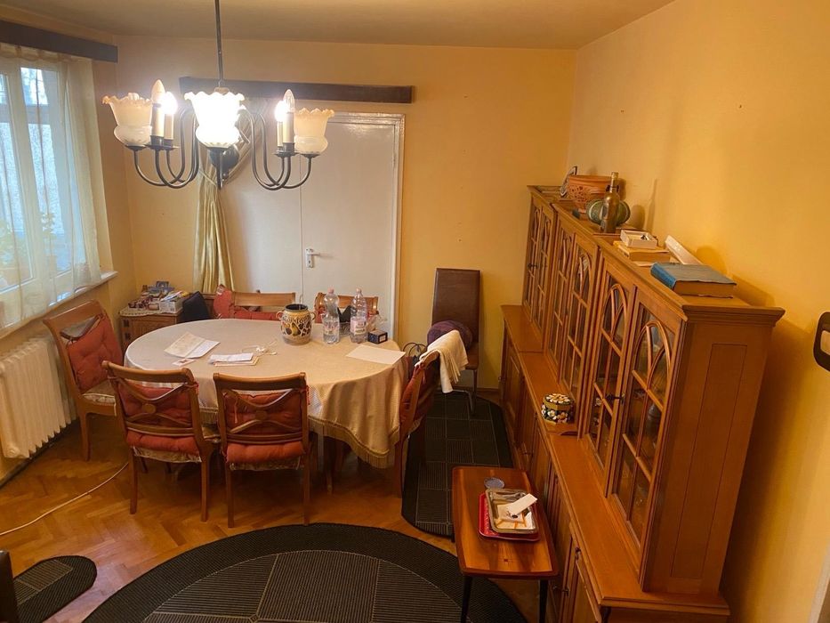 Apartament zona poli 2 | 3 camere-etajul 2