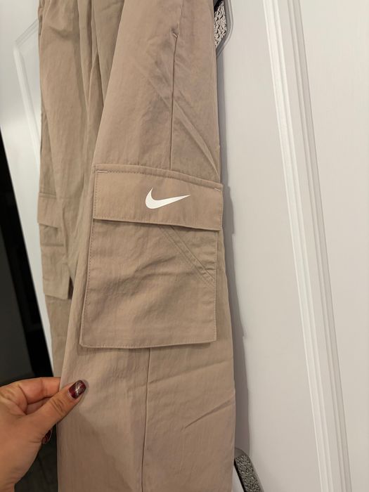 Нов и оригинален панталон Nike