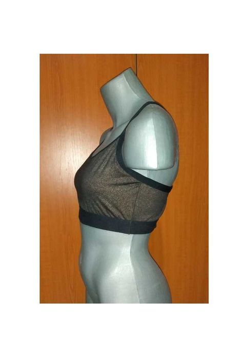 Bustiera neagra/aurie cu dublura pentru bureti , UK, S-M