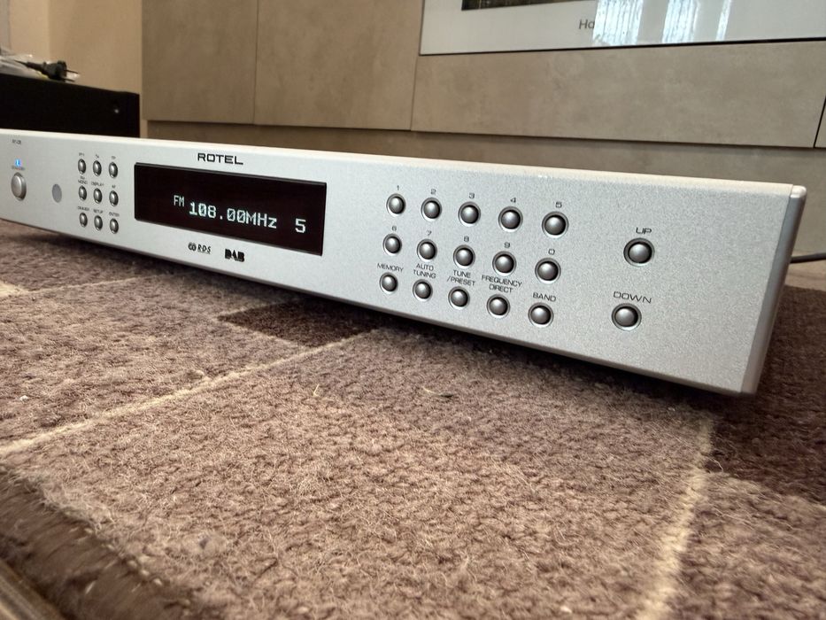 Rotel RT-06 Качествен тунер