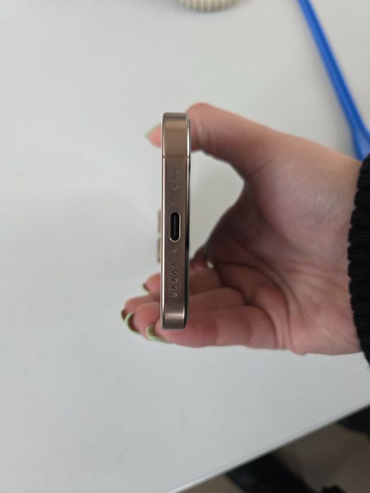 Смартфон Apple iPhone 16 Pro, 128GB, 5G, Desert Titanium