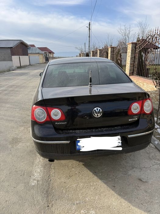 Vând Passat B6 1.6 TDI