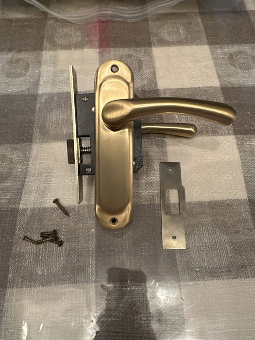 Ручки на двери качественные