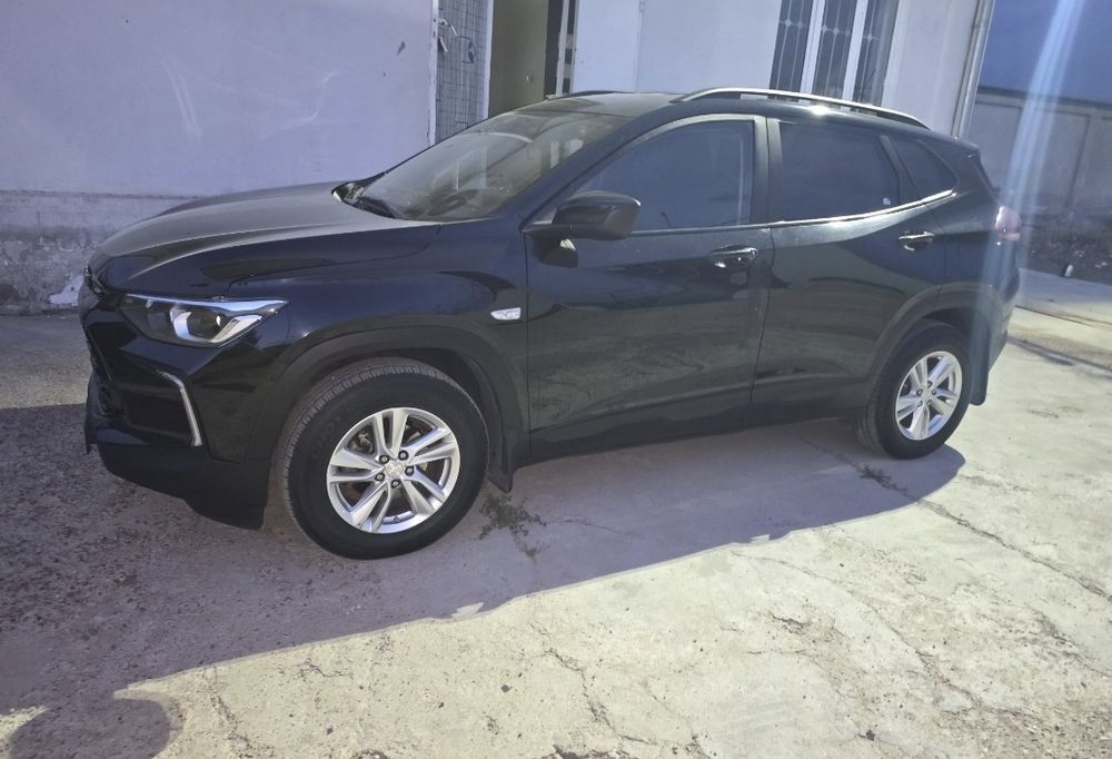 yumshoq balon 215.60 R16 4 ta bir  xil. 
Balon x