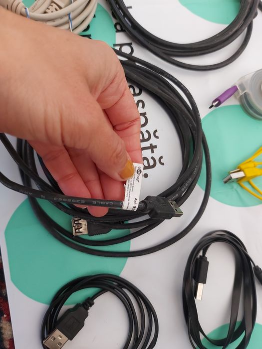 Cabluri hdmi și usb