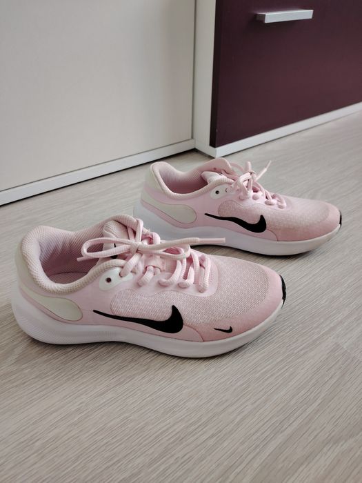 Детски маратонки nike 34 номер