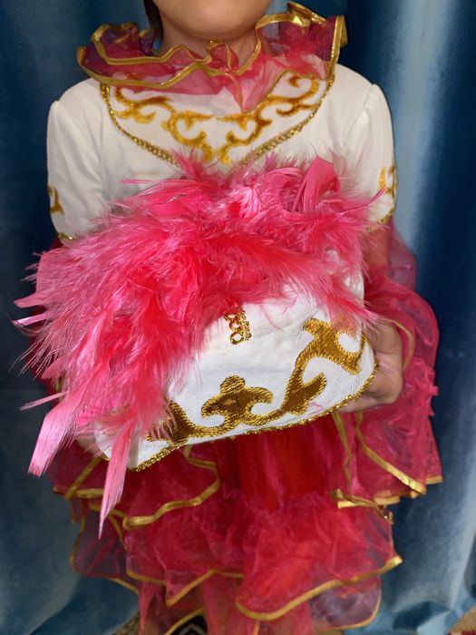 Национальные платье