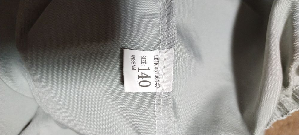 Продается Детский костюм на девочку.