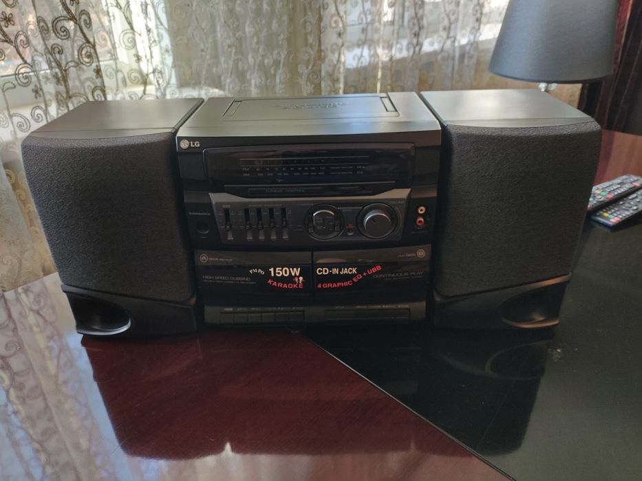 Музыкальный центр