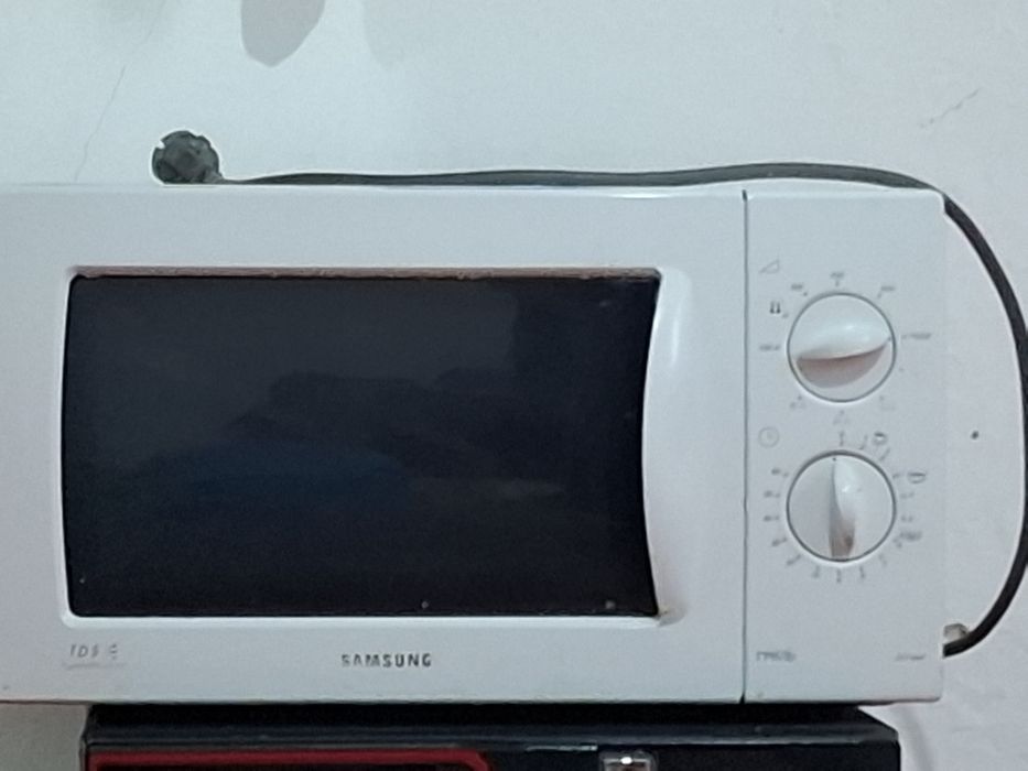 Микроволновка Samsung