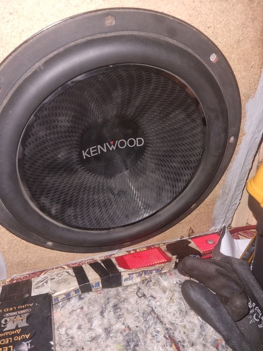 Бас Туба Kenwood