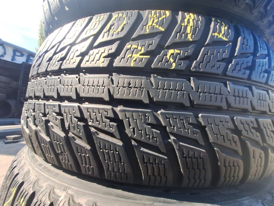 4 anvelope iarna 225/60r17 Nokian Montaj Gratuit