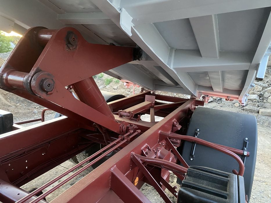 Iveco eurocargo 17e23 cu macara Hiab