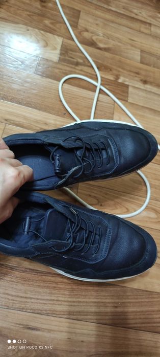 Отдам даром обувь для мальчика