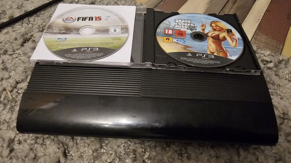 Playstation 3 Sony ps3 + joc GTA 5 si Fifa