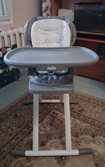 Детский стульчик для кормления