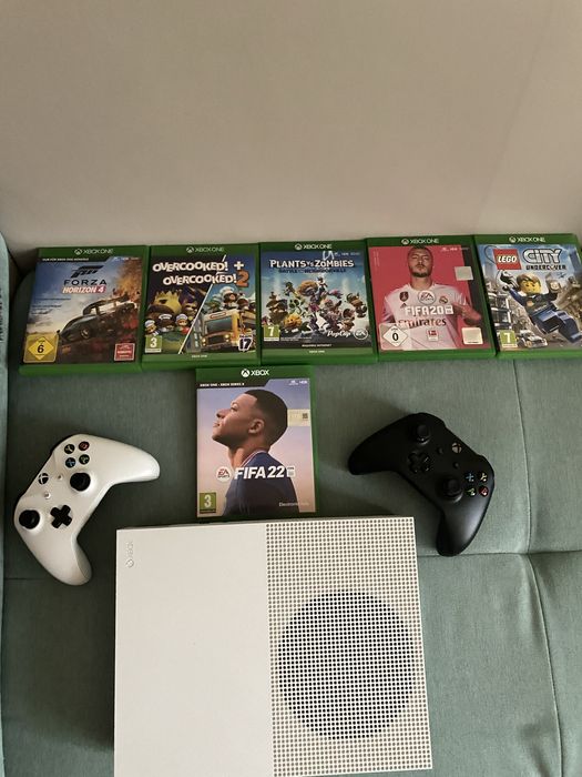 Xbox one S alb+2 manete+6 jocuri