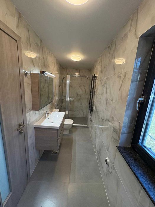 Vând casa de vacanță
