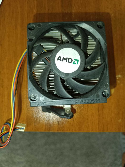 Дънна платка Asus M2N - SLI Deluxe, Охладител за процесор сокет ам2