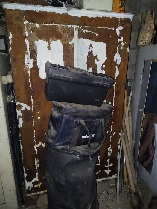 Сейф сатылады жеңіл ,инструмент басқа да заттарға арналған