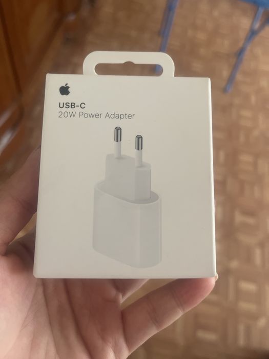 ПродаетсЯ адаптер  новый оригинал