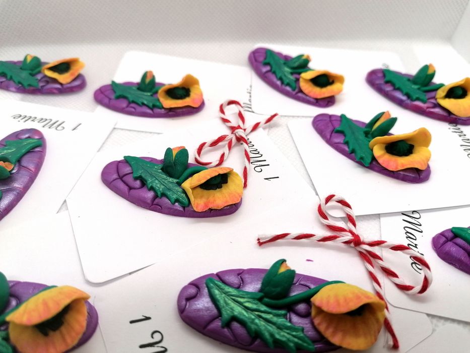 Brosa martisor handmade lalele din Fimo
