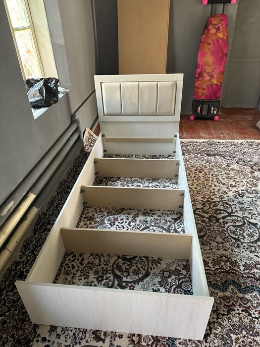 кровать 500.000 сум