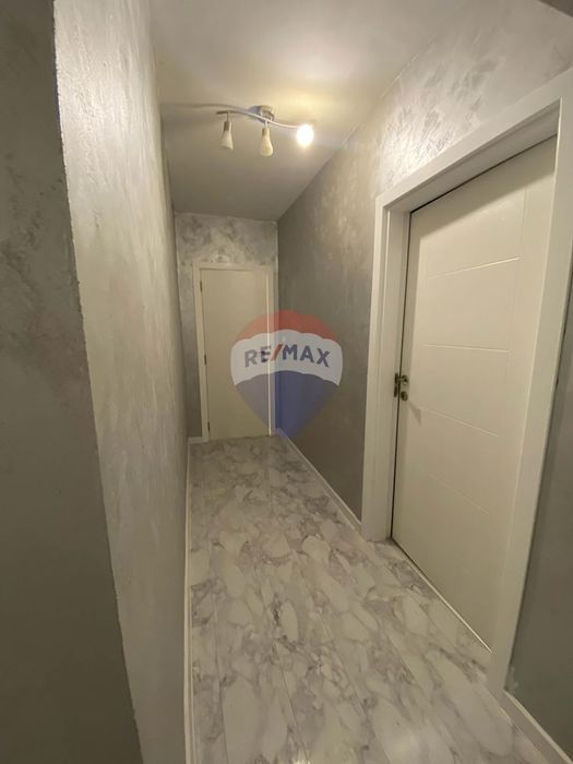 Дава се под наем Четиристаен апартамент в Варна, Червен площад - 80 кв.м за 663 € - Снимка #7