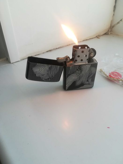 Зажигалка бензиновая