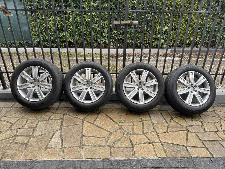 Гуми с Джанти за VOLVO