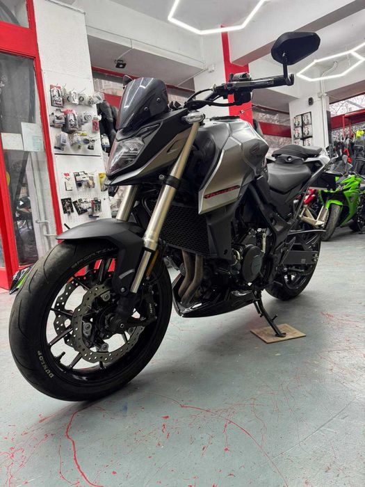 Honda CB 750 Hornet 2023 -GARANTIE- Limitat de A2