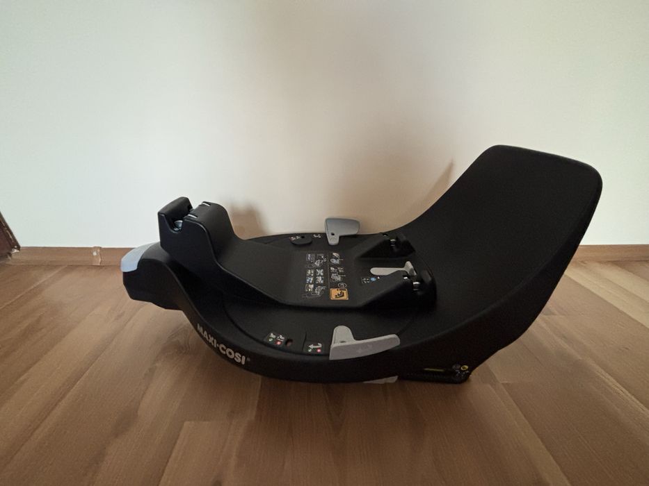 Бебешко столче за кола Maxi-Cosi Pebble 360 с ISOFIX база (FamilyFix 360)