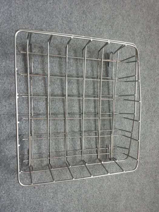 Сетчатые корзины, полки металлические из металл. сетки