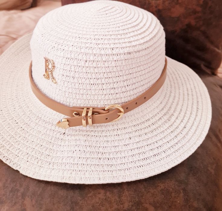 Ново! Дамска лятна шапка