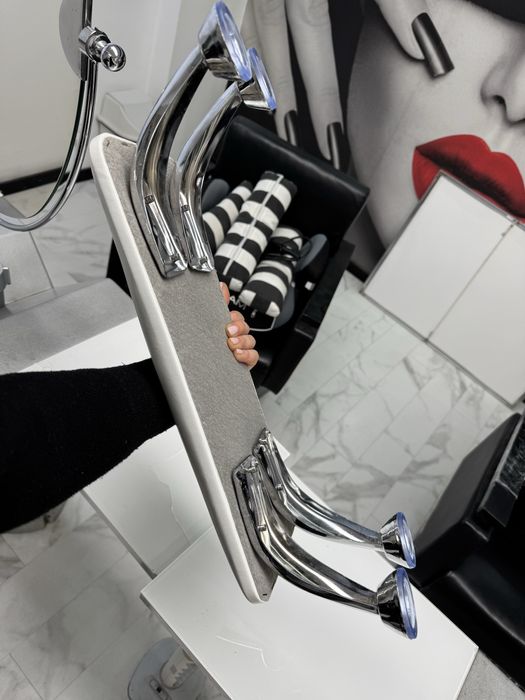 Стойка за маникюр