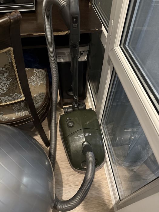 Продам мощный пылесос BORK